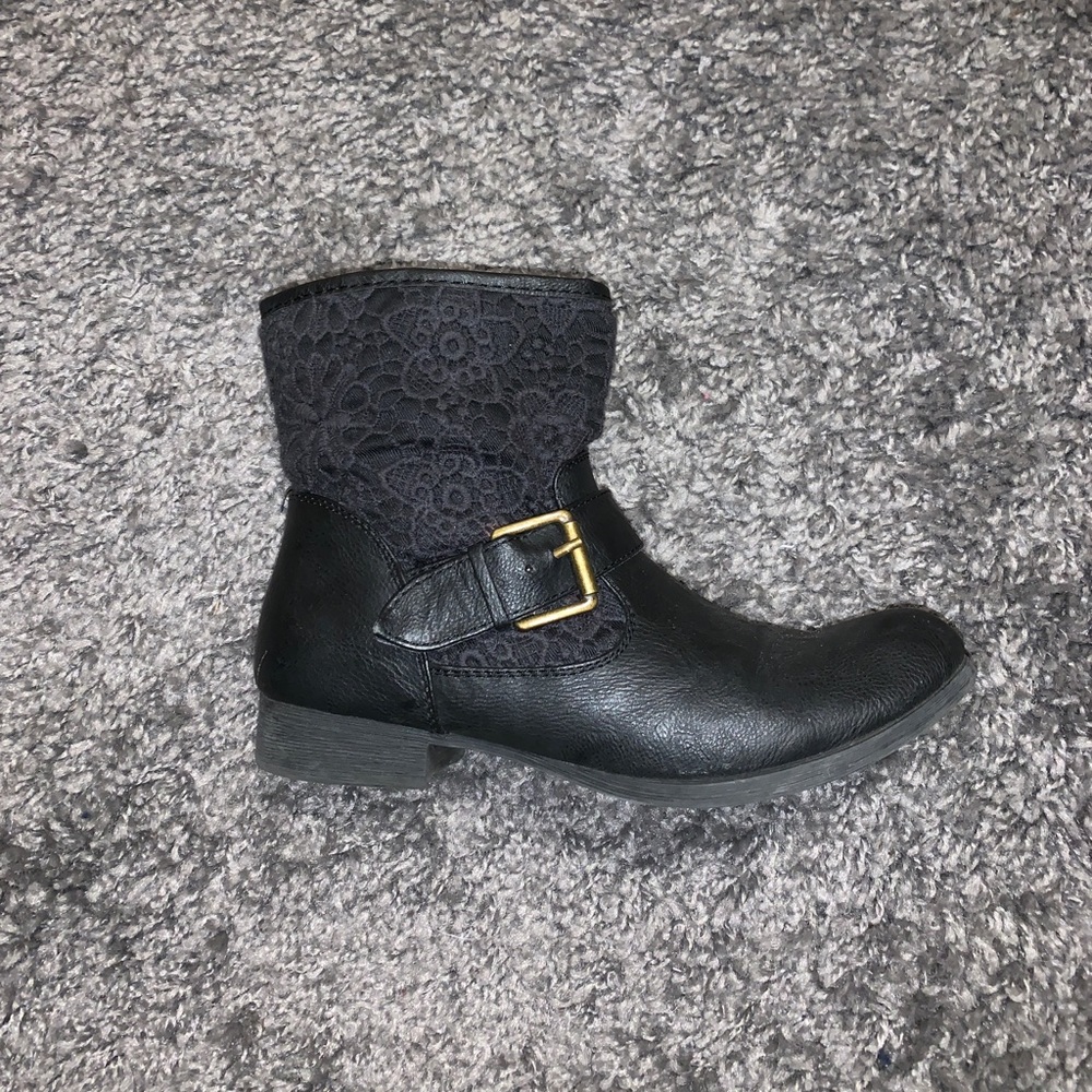 American Eagle booties